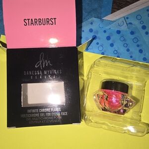 Danessa Myricks Beauty Infinite Chrome Flakes - Starburst